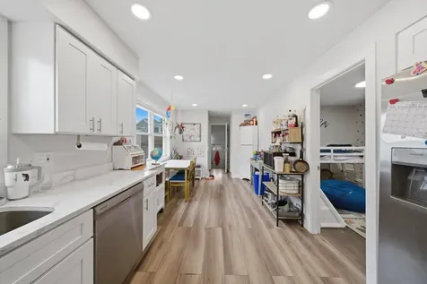4933 North Keeler Avenue Chicago IL 60630