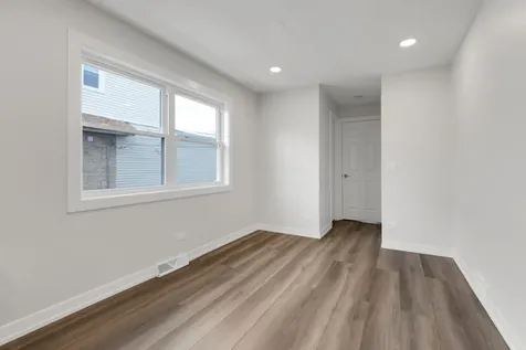 4933 North Keeler Avenue Chicago IL 60630