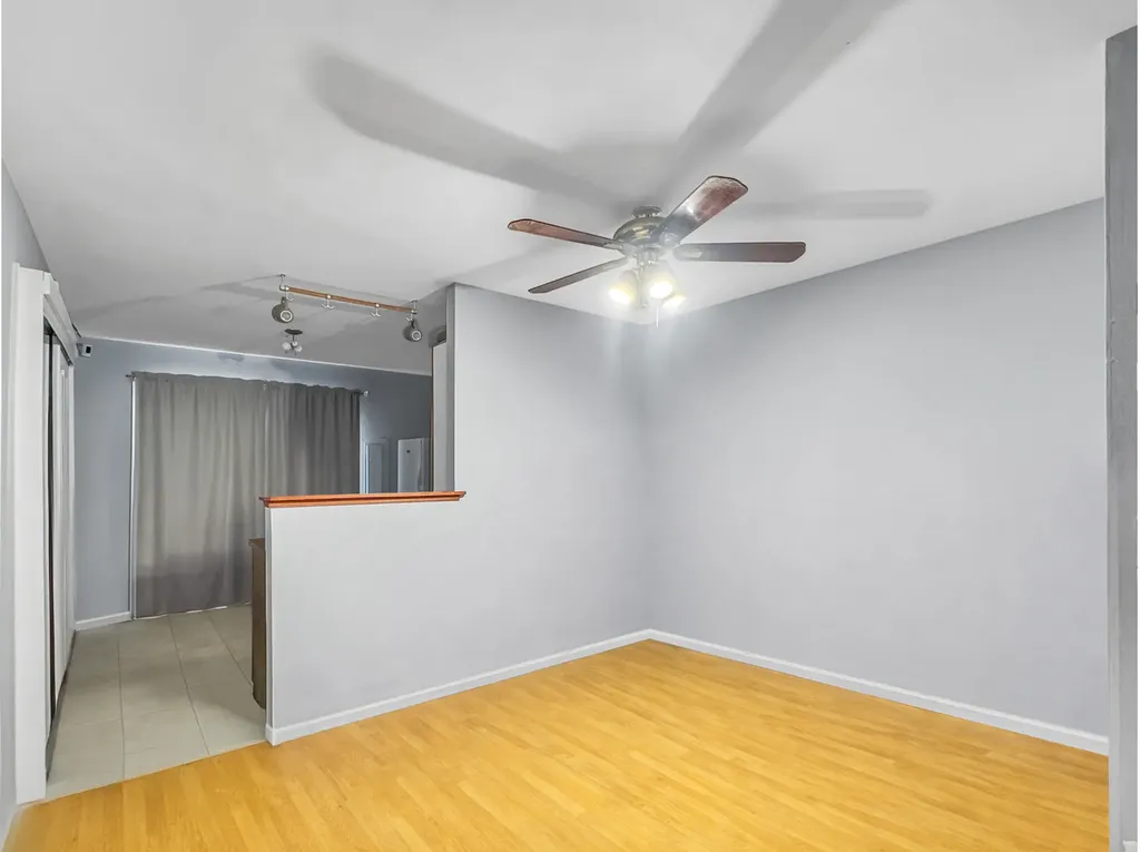 191 North Waters Edge Drive Glendale Heights IL 60139