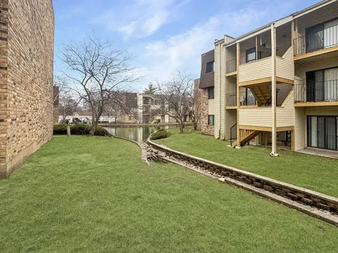 191 North Waters Edge Drive Glendale Heights IL 60139