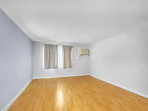 191 North Waters Edge Drive Glendale Heights IL 60139