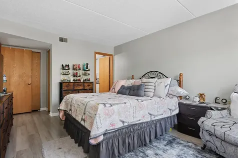 1480 Jefferson Street Des Plaines IL 60016