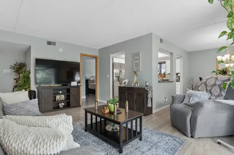 1480 Jefferson Street Des Plaines IL 60016