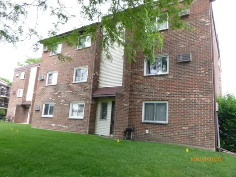 404 Pleasant Run Drive Wheeling IL 60090