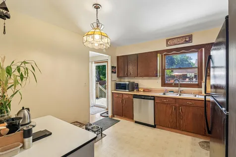 2359 High Point Drive Lindenhurst IL 60046