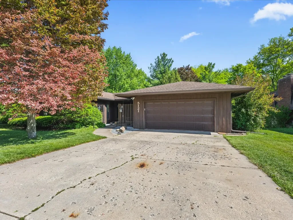 5121 Brookview Road Rockford IL 61107