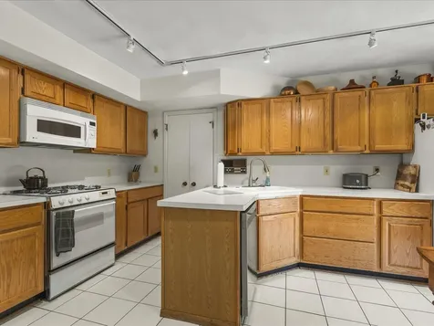 5121 Brookview Road Rockford IL 61107