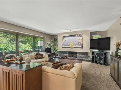 5121 Brookview Road Rockford IL 61107