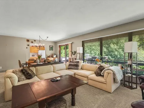 5121 Brookview Road Rockford IL 61107