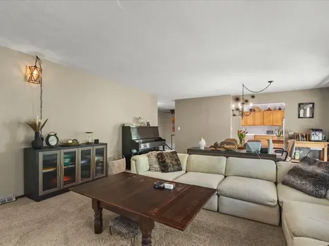 5121 Brookview Road Rockford IL 61107