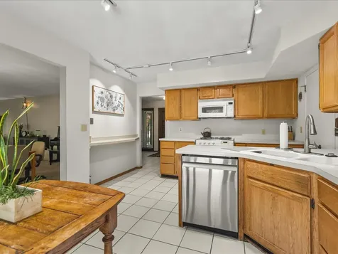 5121 Brookview Road Rockford IL 61107