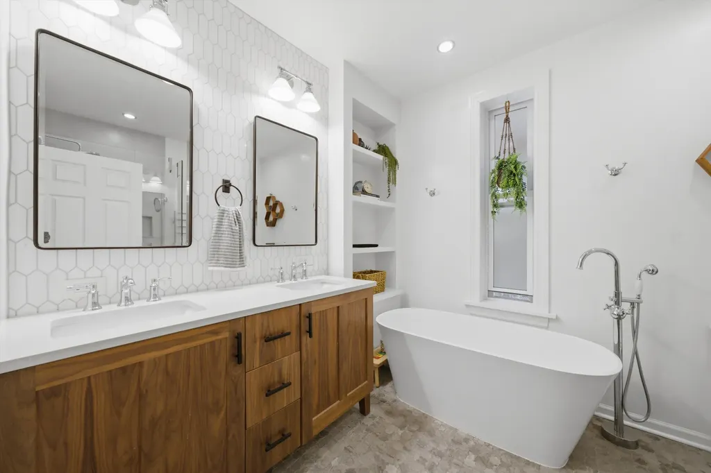 706 South Ada Street Chicago IL 60607