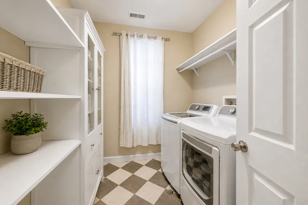 706 South Ada Street Chicago IL 60607
