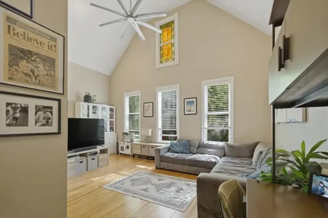 706 South Ada Street Chicago IL 60607