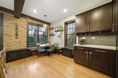 706 South Ada Street Chicago IL 60607