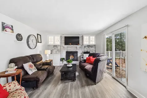 810 Jennifer Court Algonquin IL 60102