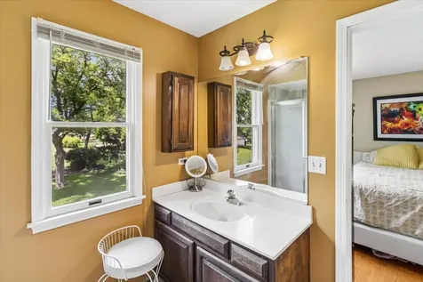 810 Jennifer Court Algonquin IL 60102