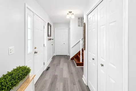 810 Jennifer Court Algonquin IL 60102
