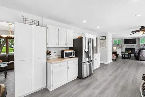810 Jennifer Court Algonquin IL 60102