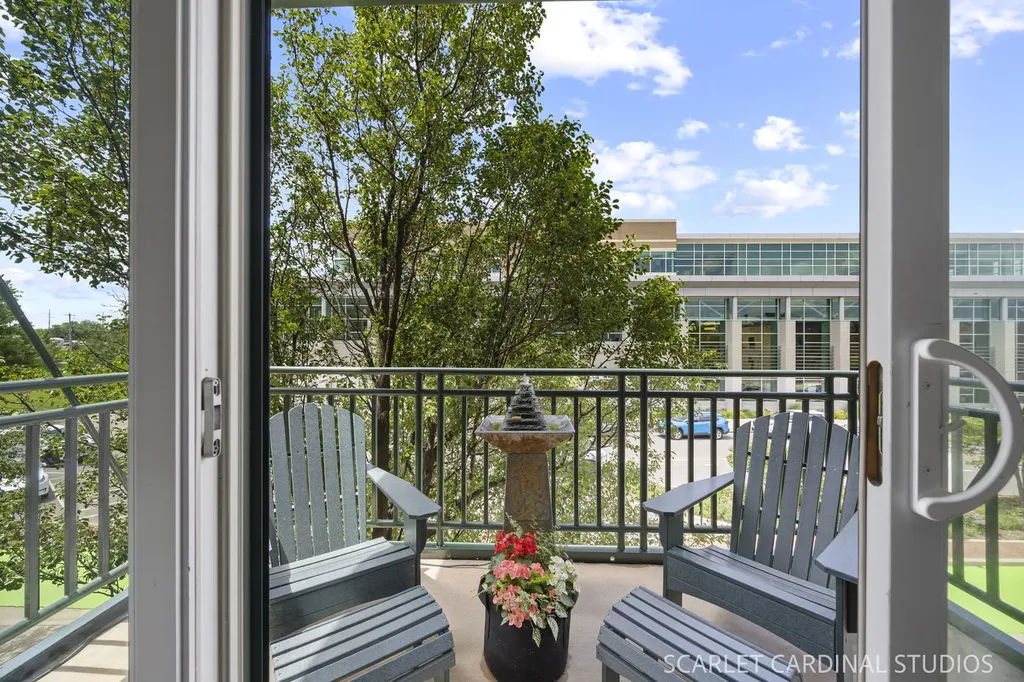140 South River Street Aurora IL 60506