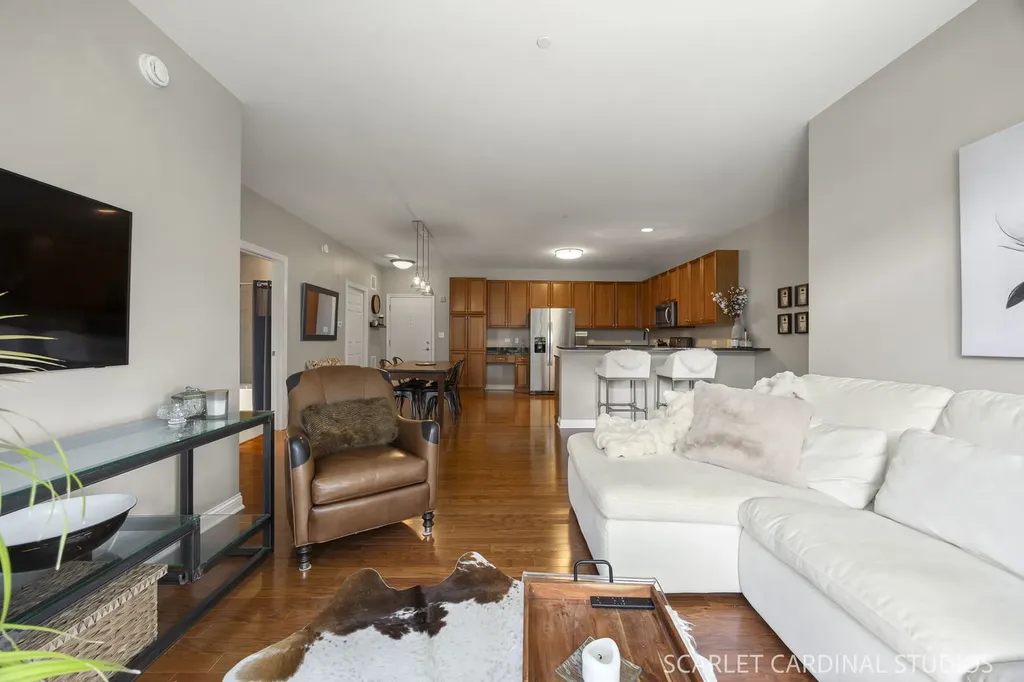 140 South River Street Aurora IL 60506