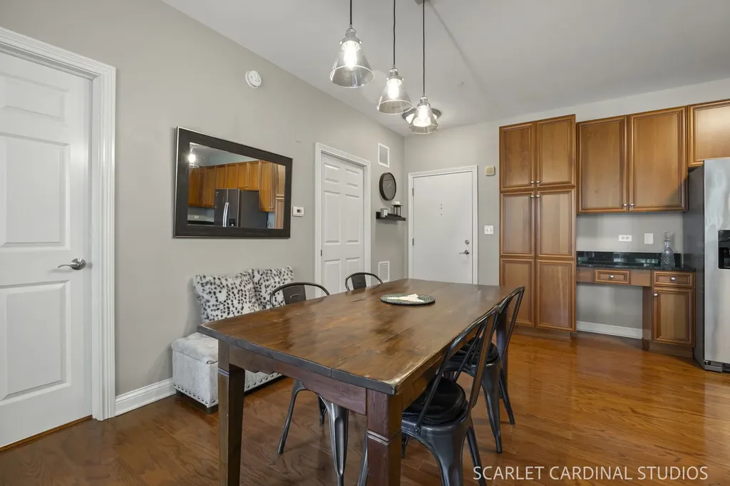 140 South River Street Aurora IL 60506