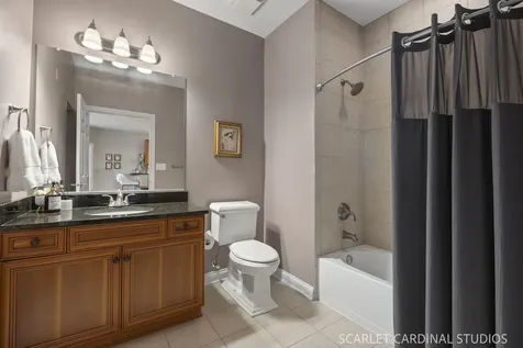 140 South River Street Aurora IL 60506