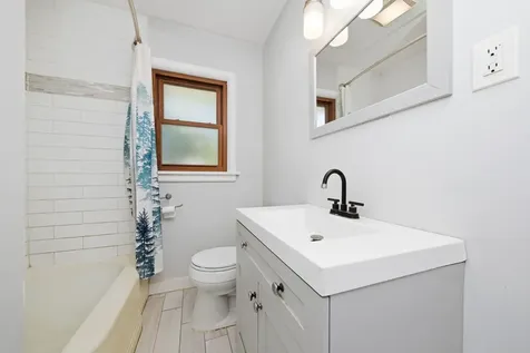 512 South Calumet Avenue Aurora IL 60506