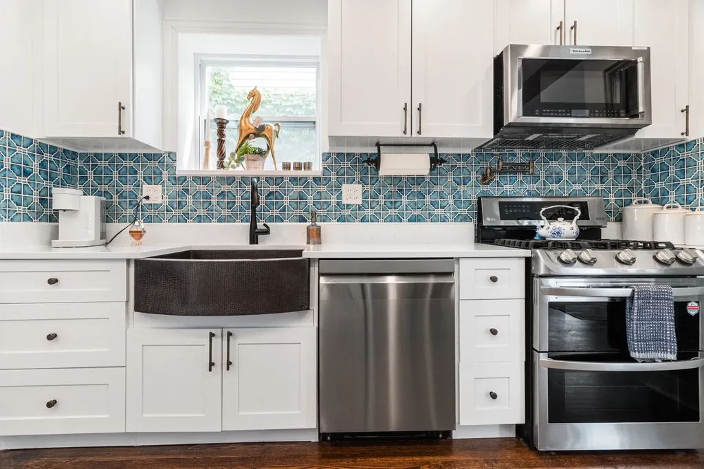 6470 North Newcastle Avenue Chicago IL 60631