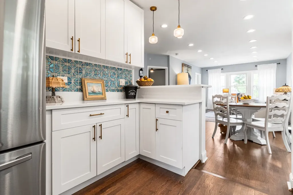 6470 North Newcastle Avenue Chicago IL 60631