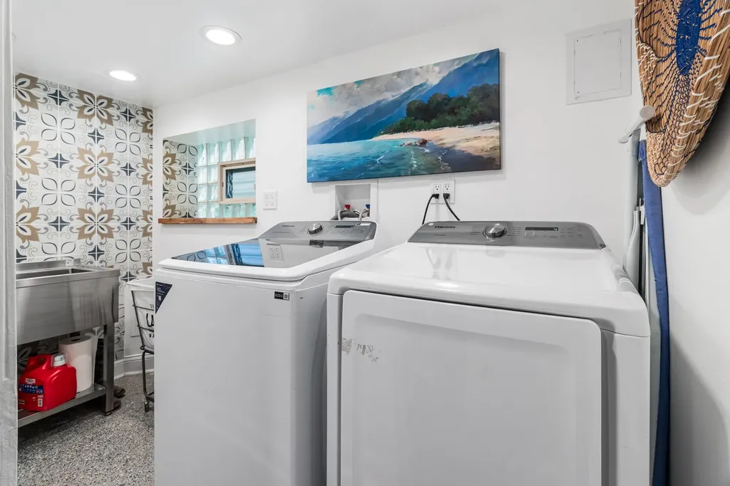 6470 North Newcastle Avenue Chicago IL 60631