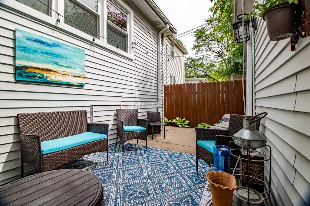 6470 North Newcastle Avenue Chicago IL 60631
