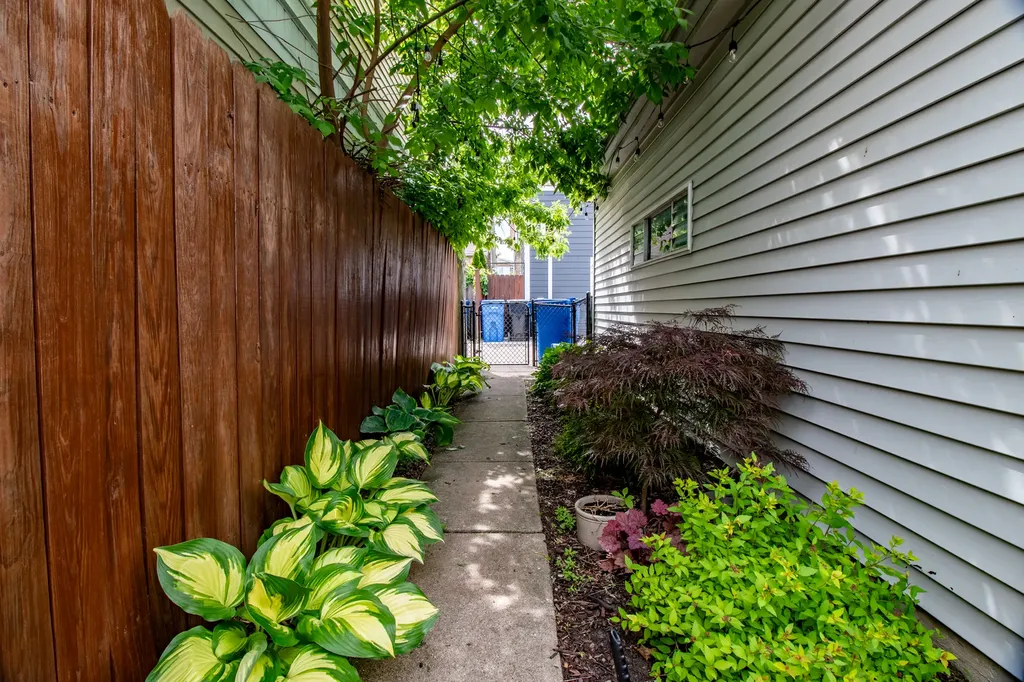 6470 North Newcastle Avenue Chicago IL 60631