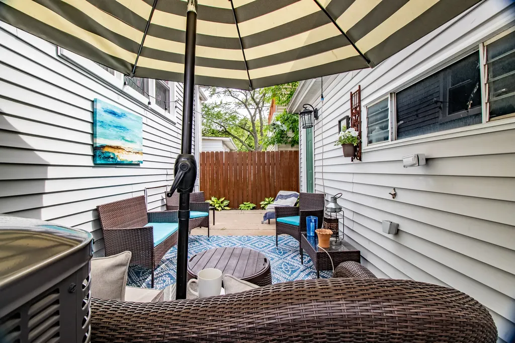 6470 North Newcastle Avenue Chicago IL 60631