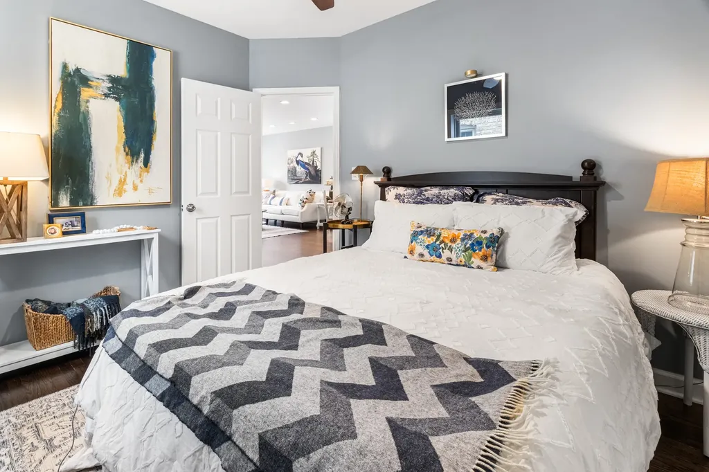 6470 North Newcastle Avenue Chicago IL 60631