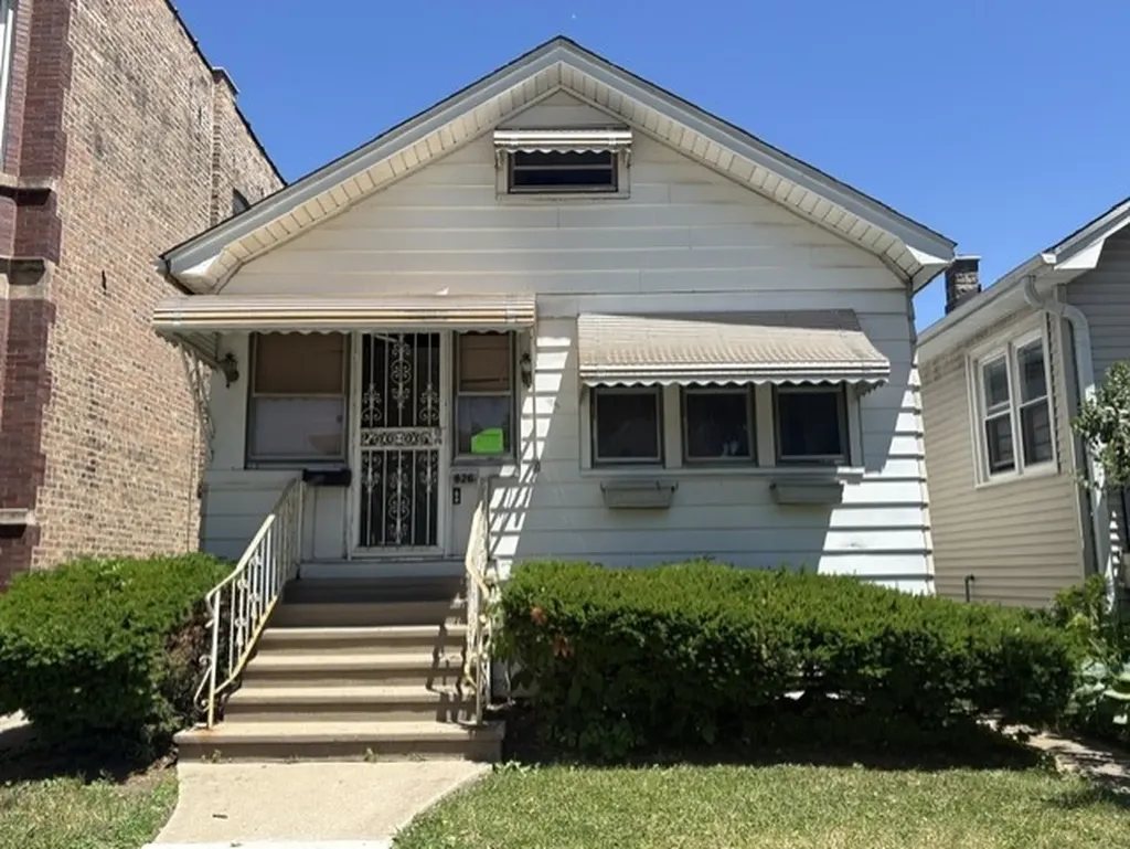 826 Circle Avenue Forest Park IL 60130