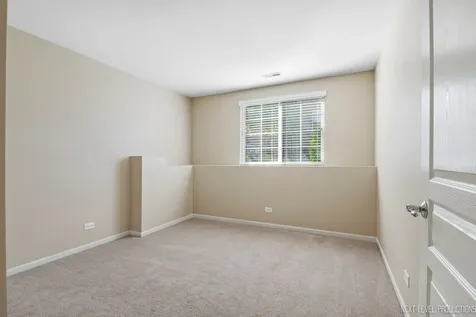 260 Devoe Drive Oswego IL 60543