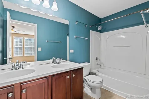 260 Devoe Drive Oswego IL 60543