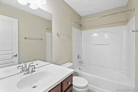 260 Devoe Drive Oswego IL 60543