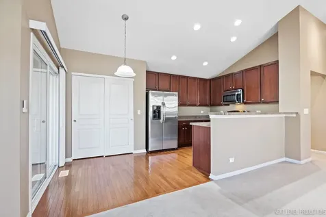 260 Devoe Drive Oswego IL 60543