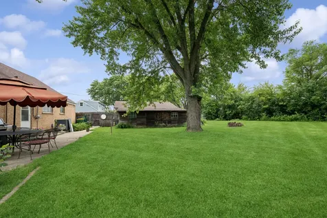99 Fox Lane Wheeling IL 60090
