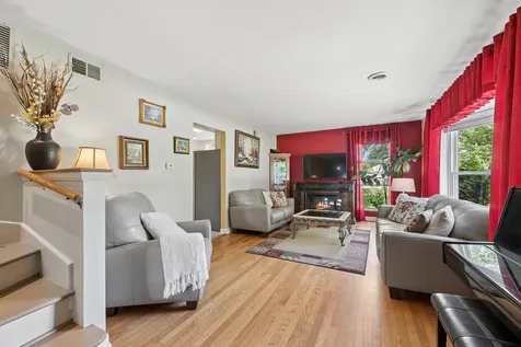 99 Fox Lane Wheeling IL 60090