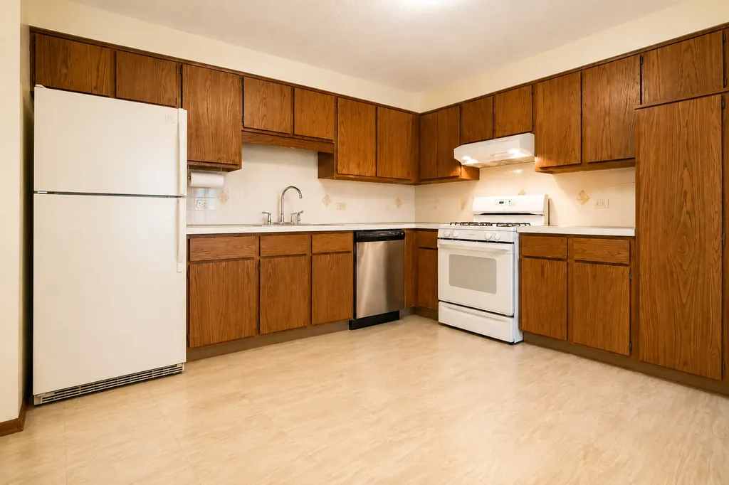 5447 West Lawrence Avenue Chicago IL 60630