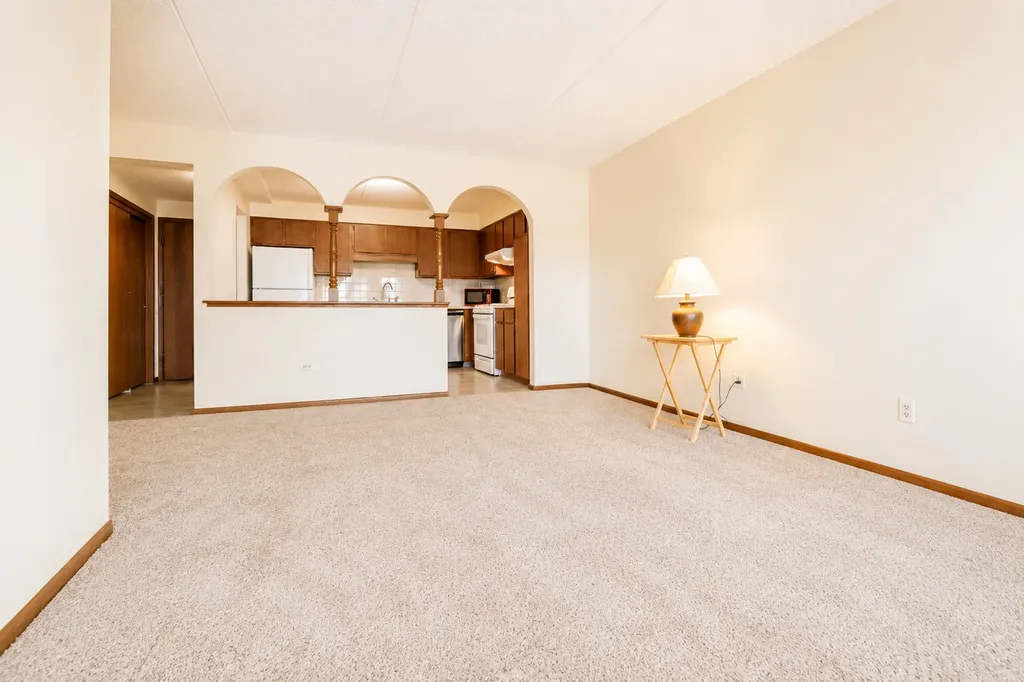 5447 West Lawrence Avenue Chicago IL 60630
