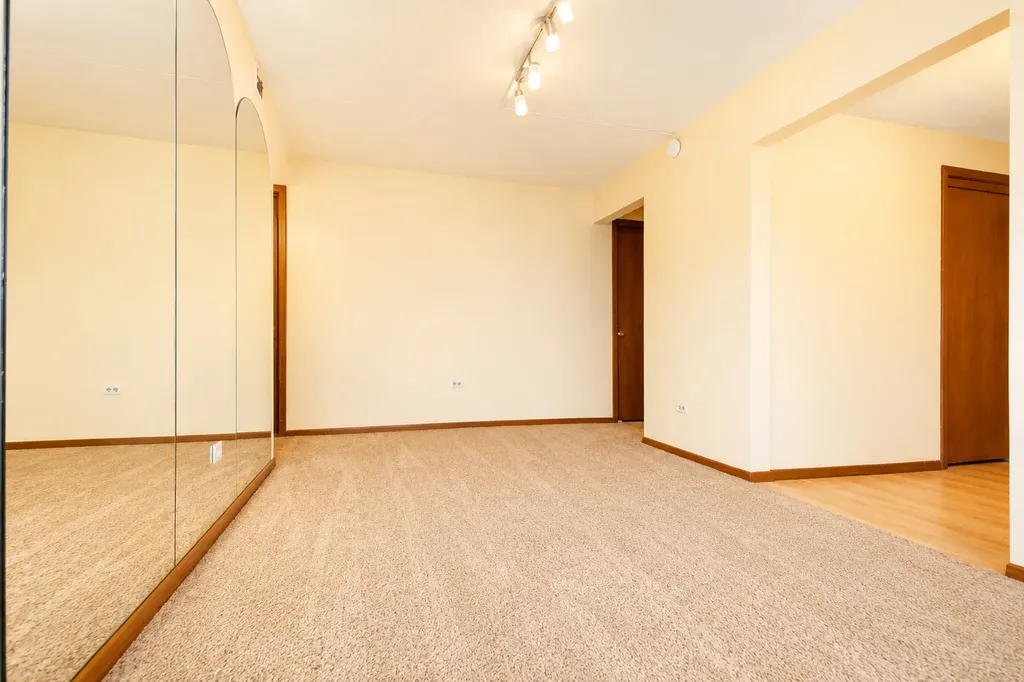 5447 West Lawrence Avenue Chicago IL 60630