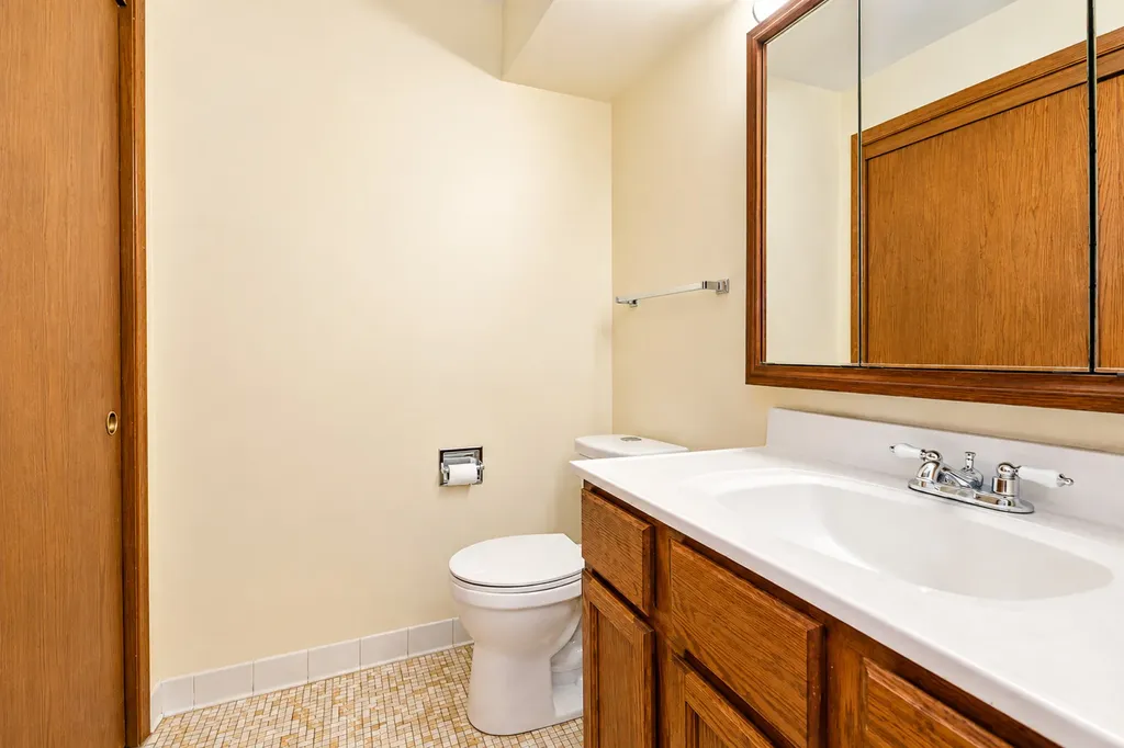 5447 West Lawrence Avenue Chicago IL 60630