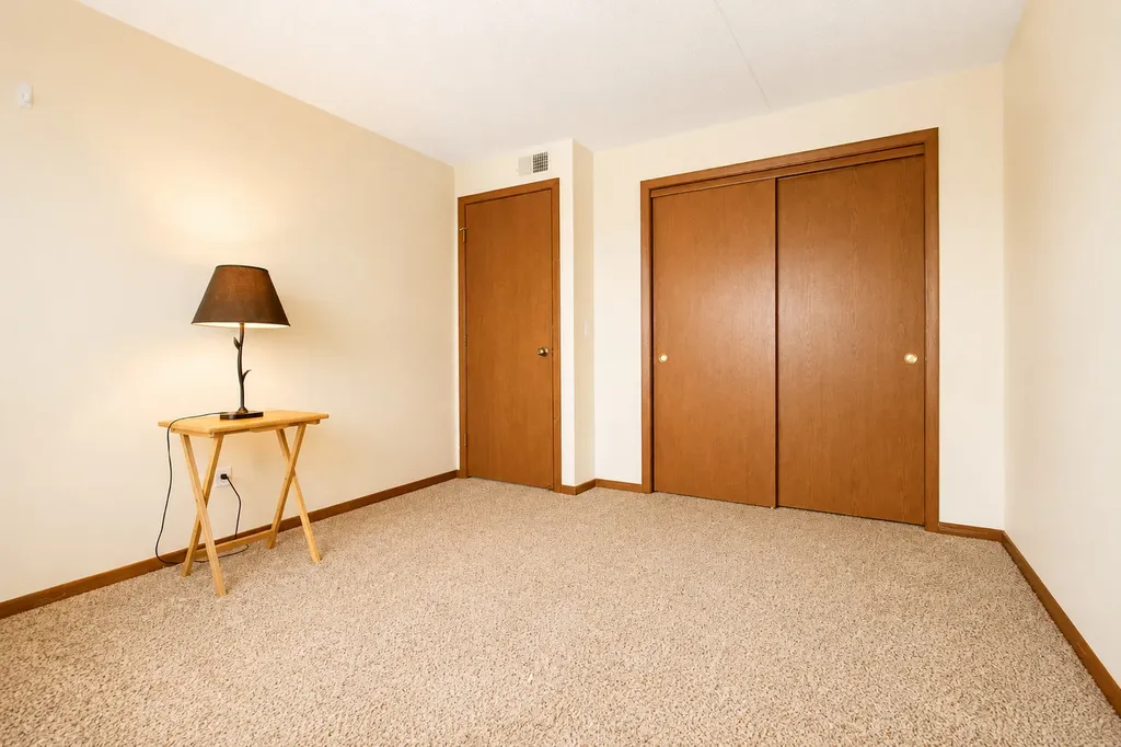 5447 West Lawrence Avenue Chicago IL 60630