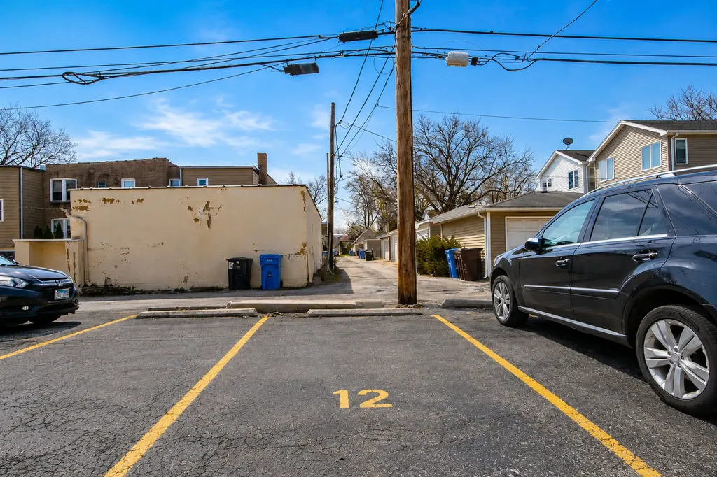 5447 West Lawrence Avenue Chicago IL 60630