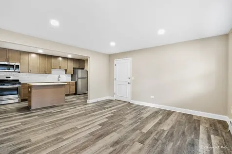 7536 West Lawrence Avenue Harwood Heights IL 60706