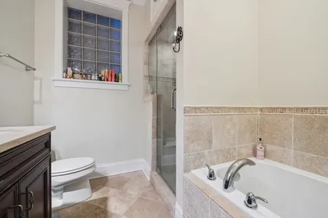 1640 West Belmont Avenue Chicago IL 60657
